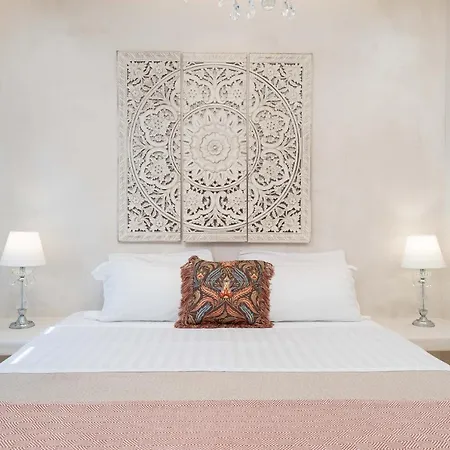 Aparthotel Thousand Stars Suites&rooms Kamari (Santorini)
