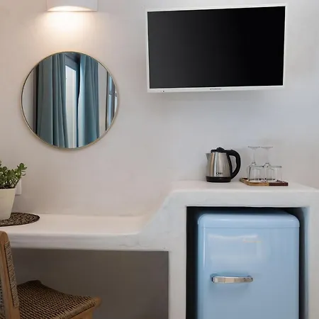 Thousand Stars Suites&rooms Aparthotel Kamari (Santorini)