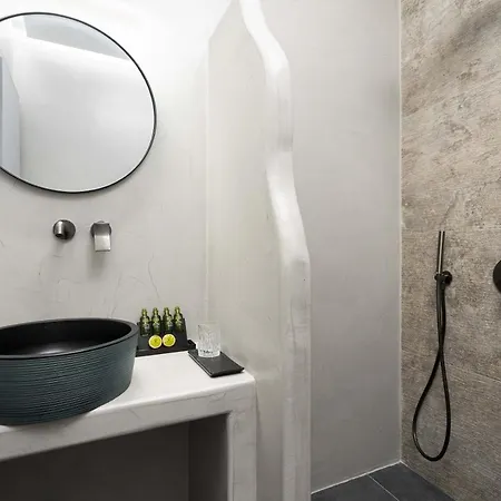Thousand Stars Suites&rooms Aparthotel Kamari (Santorini)