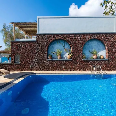 Thousand Stars Suites&rooms Aparthotel Kamari (Santorini)