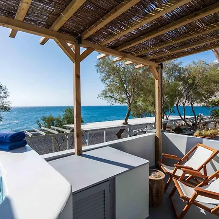 Thousand Stars Suites&rooms Kamari (Santorini)