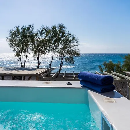 Aparthotel Thousand Stars Suites&rooms *